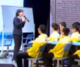 ���p�p֮�¡��P�I���}��Q���}��Ӗ�n_Newspaper Reading���M���У�