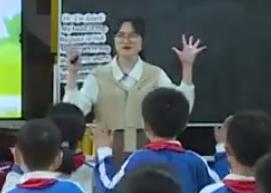 ������С�WӢ�Z���|�n���̰���꼉�σ�Module2��Unit6 My hair is short��