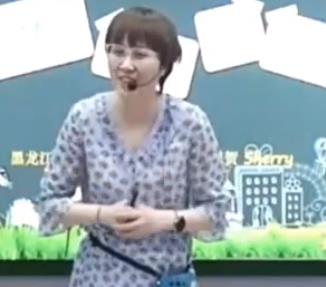 ��ʮ����ȫ��С�WӢ�Z�̎��n�ý̌W��������ِ���꼉�� Unit 3 Seasons Story Time 7̖ף�R