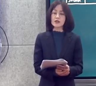 ���С����n���½̲ġ���^��̌Wչʾ�����n��5.4.2���Һ���.���Һ��������|�����ݶ��ߔ��W-��--