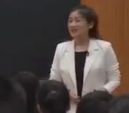 �^Ħ�n�����꼉�Ե�����Ԫ��(x��)���������̽�U(xi��n)֮�á�������衿��������С�W(xu��)�Z���n�ý̌W(xu��)�u��չʾ��ӣ�