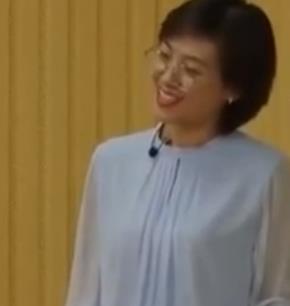 第十五屆全國小學英語教師教學基本功大賽暨教學觀摩研討會課例展示11 B5.滬教版四上M2U5 my friends enjoy a story the lion and the mouse