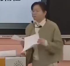 ���е����c���ΌW(xu��)�ƽ̎��n�ý̌W(xu��)��ِҕ�l�����գ����꼉(j��)�σ�(c��)������(qi��ng)�������g�ԡ��Sɽ