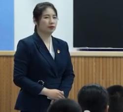 ���е����c���ΌW(xu��)�ƽ̎��n�ý̌W(xu��)��ِҕ�l�����գ����꼉(j��)�σ�(c��)�ڶ���Ԫ�����n�ڶ�������\�\Ԓ���x_����