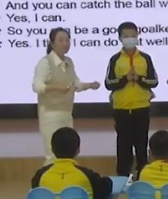 ȫ��С�WӢ�Z�n�ý̌W�F(xi��n)����(y��u)�|�n�F(xi��n)�����а�С�WӢ�Z���꼉�σ�Module 6 Unit1 You can play football well011 �½�