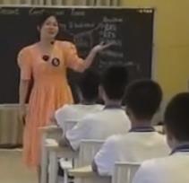 ��ʮ�ˌ�ȫ������Ӣ�Z�̎���������ِ�Z���n (�����n)�˽̰����꼉��Present Continuous Tense�F(xi��n)���M(j��n)�Еr(sh��)